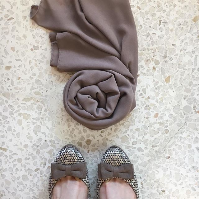  modestsenoritahijab in shade rocket metallic perfectly paired with heels... (Saïda, Al Janub, Lebanon)