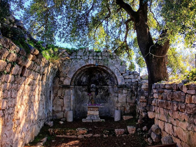 Moments .. 🇱🇧 lebanon  lebanon_hdr  darbsama  darbelamar  photooftheday... (Smar Jubayl, Liban-Nord, Lebanon)