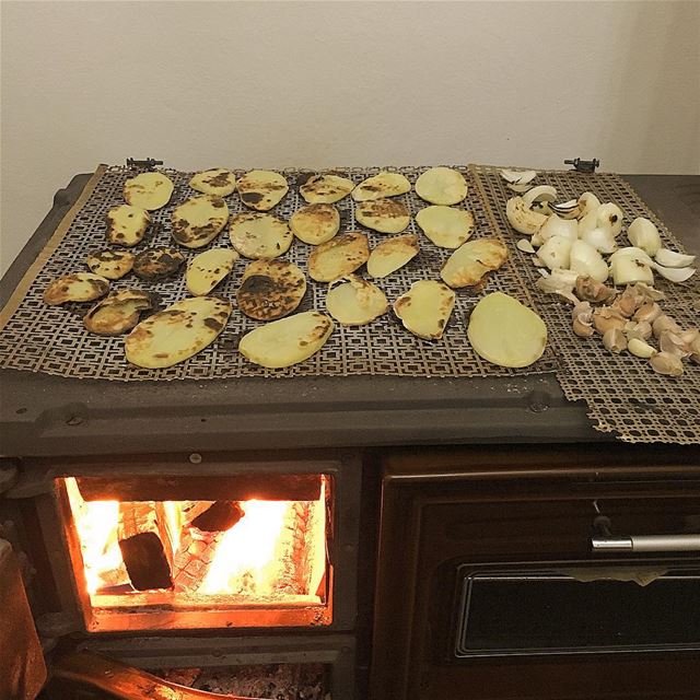  mood on winter thats our dinner for tonight whatsuplebanon insta_lebanon... (Chabtîne, Liban-Nord, Lebanon)