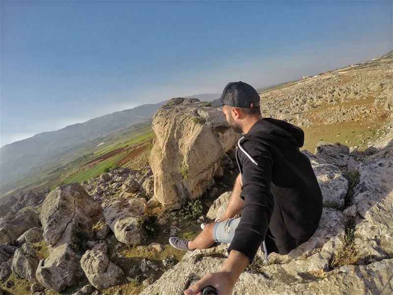 Morning✌🌝 bekaa  lebanon  ourlebanon  ourlovelylebanon  Goprolebanon @leb (Beqaa Valley)