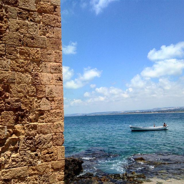 Morning from Sour! 🚣🏻 sour  south  by  the ... (Soûr, Al Janub, Lebanon)