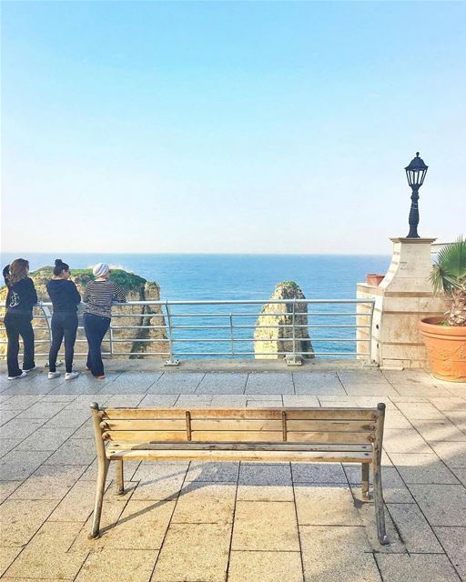 Morning igers 💙👋🏻😀By @buddcorp  GoodMorningBeirut  Rawché  Rawshe ... (Raouché)