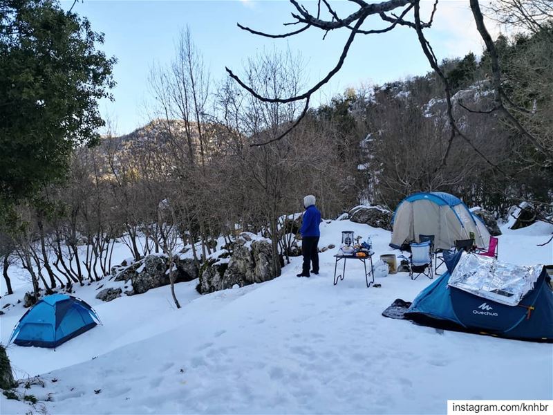  morning like this😍🏕️❄️  camping  snowcamp  freezingmorning ... (Chahtoûl, Mont-Liban, Lebanon)