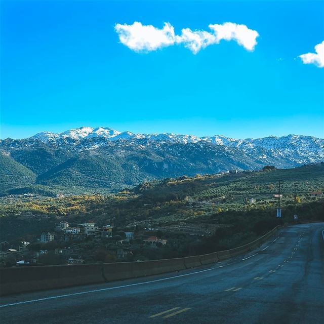 Morning ride 🚴.. lebanon  instagood  snow   mountains  webstapick ... (Beït Chelâla, Liban-Nord, Lebanon)