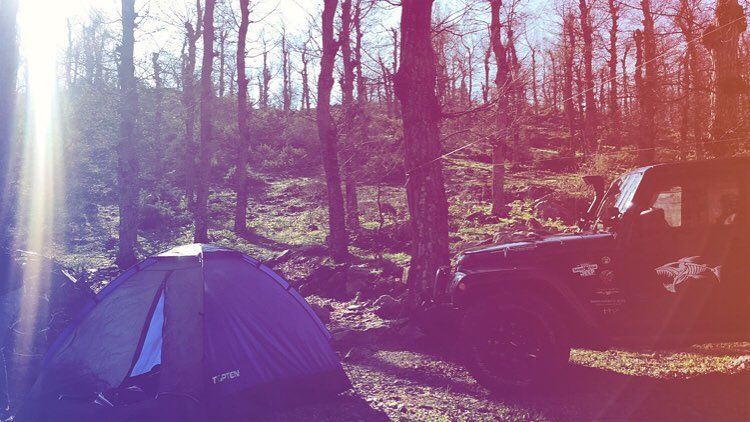Mornings like this 😎 camping  fnaidek  tent  jk  Sahara  myjeepstory ... (فنيدق عكار)