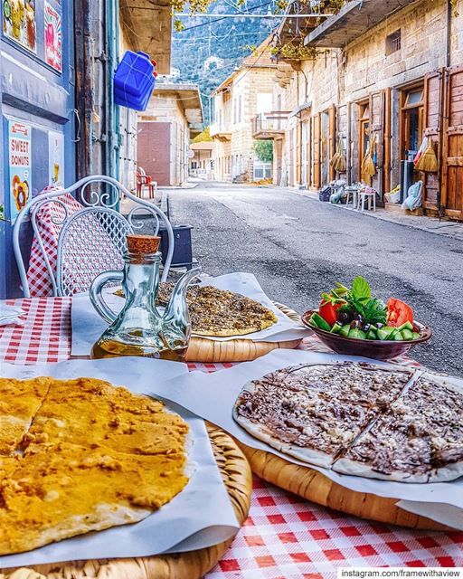 Mornings like this ❤️.A traditional lebanese breakfast in the lovely... (Lebanon)