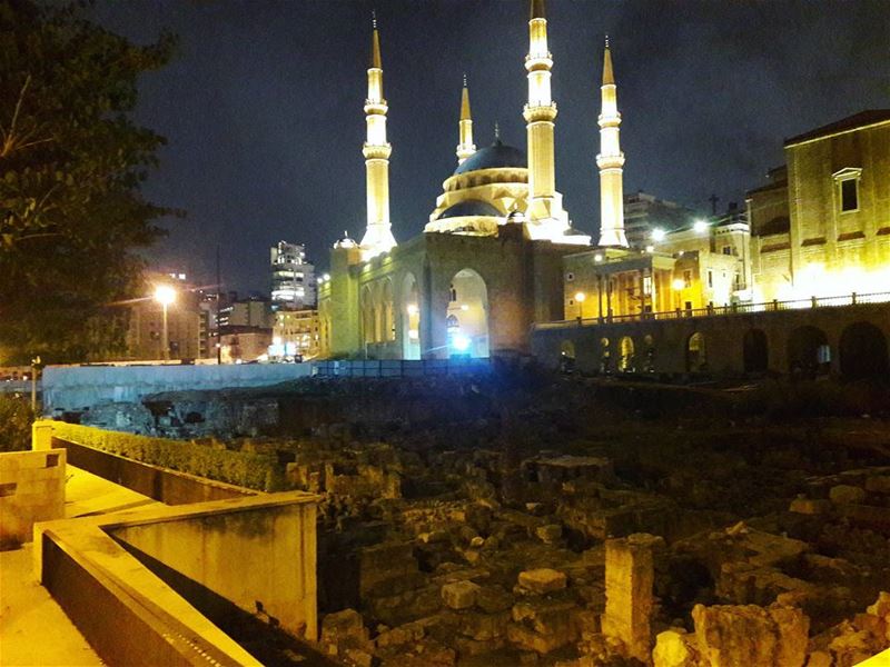  mosque  ancient  ancientarchitecture  night  beirutnight  lights  beirut ... (Downtown Beirut)