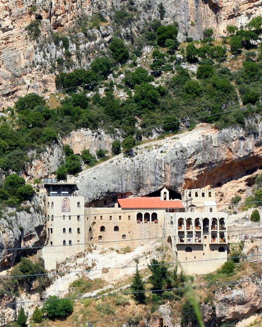 Mosteiro de Hamatoura onde São Jacob viveu como monge e foi martirizado.... (Hamatoura Monastery)