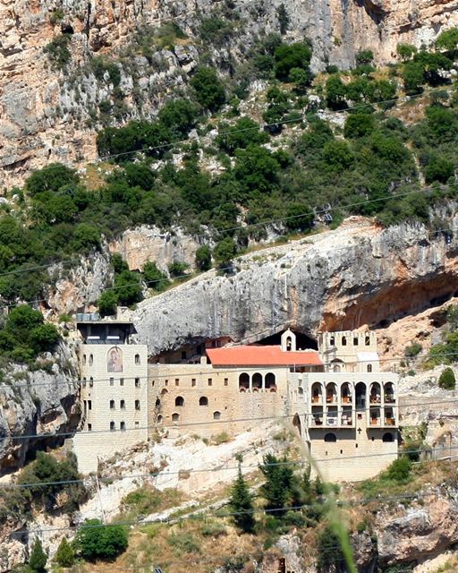 Mosteiro de Hamatoura onde São Jacob viveu como monge e foi martirizado.... (Hamatoura Monastery)