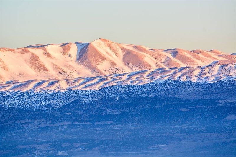 .Mount Makmel at sunrise. Good Afternoon dear Friends and IGers!...... (Al Arz)