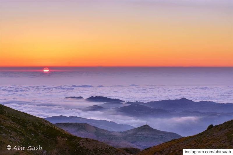 Mountain peaks Floating in clouds ☁️⛰️☁️⛰️☁️  lebanon  mountlebanon ...