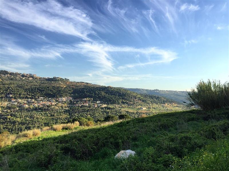 Mountain view 🌿  a7labaladbil3alam  photo  love  photography  iphone  me ... (Baabdâte, Mont-Liban, Lebanon)