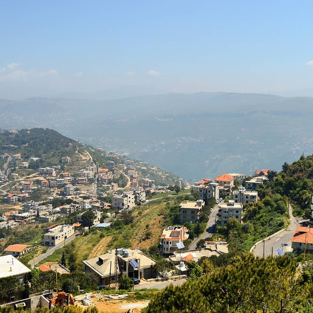 🇱🇧❤❤ mountains  houses  village  view  amazingday  amazinglebanon ... (Lebanon)