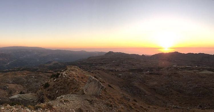  mountlebanon  nofilter  sunset  lebanonbeauty  hiking ... (Jroud Akoura)