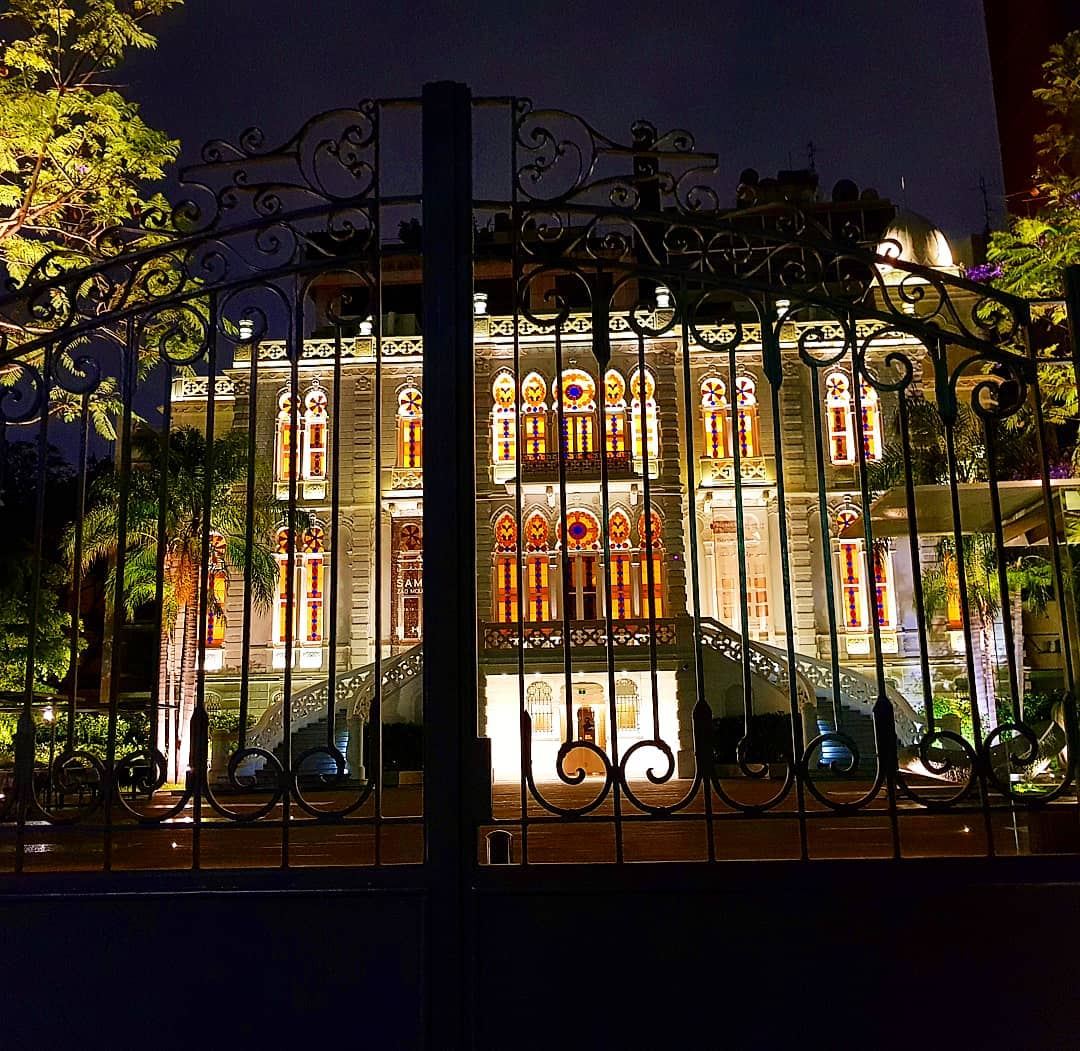 ❤🇱🇧 museum  palace  oldarchitecture  villa  colorful  nightout  gate ... (Nicolas Sursock Museum)