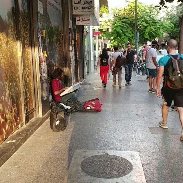 Music in Hamra.  urbanlandscape  beirutscenes  humansofbeirut ... (Hamra - حمراء)