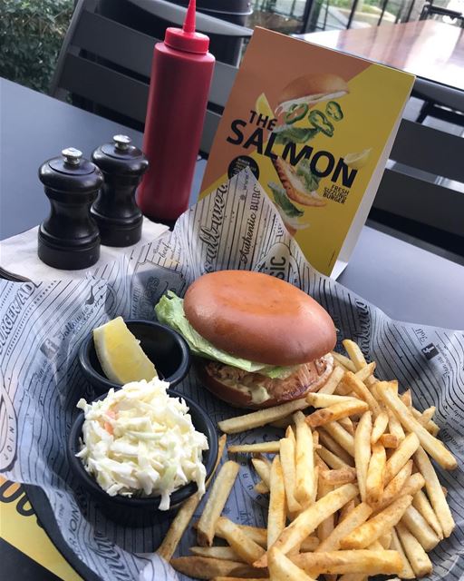 My amazing salmon fillet burger @classicbrgr 😻!! Have u tried this ? ...... (The Backyard Hazmieh)