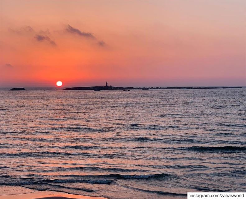 My beautiful city .. saida nofilter  sunset sea livelovesaida... (Saïda, Al Janub, Lebanon)