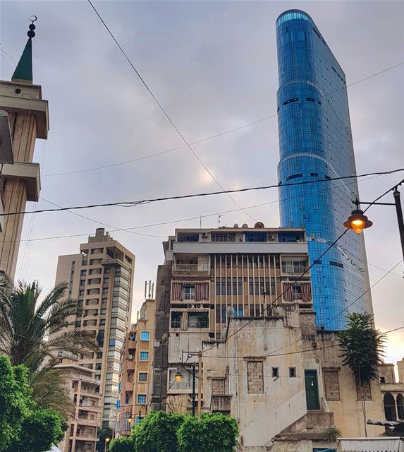 My controversial phoenix of the Middle East 🇱🇧.⠀В субботу, копаясь в Гу (Achrafieh, Lebanon)