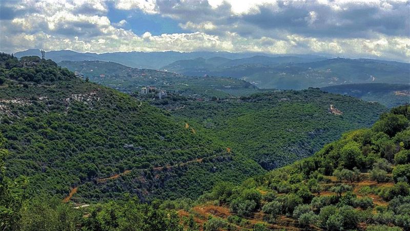My goodness.  Lebanon  LiveloveLebanon  lebanese  nature  Mountains ... (Bejdarfel, Liban-Nord, Lebanon)