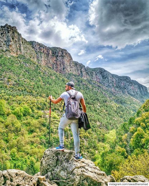 My happy place 🌱🌳🌿...Photo credits:@pamchemali.... lebanon_hdr... (Qannoubine Valley)