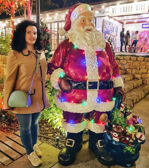 My kind of Christmas friendship 🎅 У каждого человека свои достижения: спор (Beirut, Lebanon)