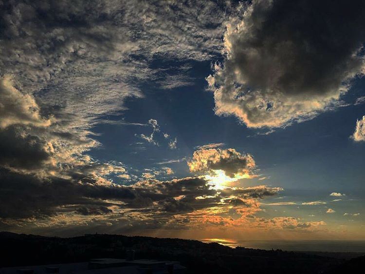 My lebanon 🇱🇧  lebanon  wildlebanon  photographer  sky  sunny  skyview ... (Beirut, Lebanon)