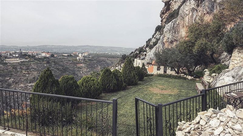 My new happy place 🍃Mountain garden ⛰..... lebanesehikers  instago ... (Hamatoura Carpentry)