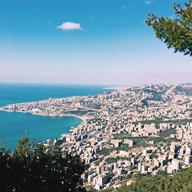 Nada mal essa vista 🇱🇧  harissa  beirut  libano ... (Harîssa, Mont-Liban, Lebanon)