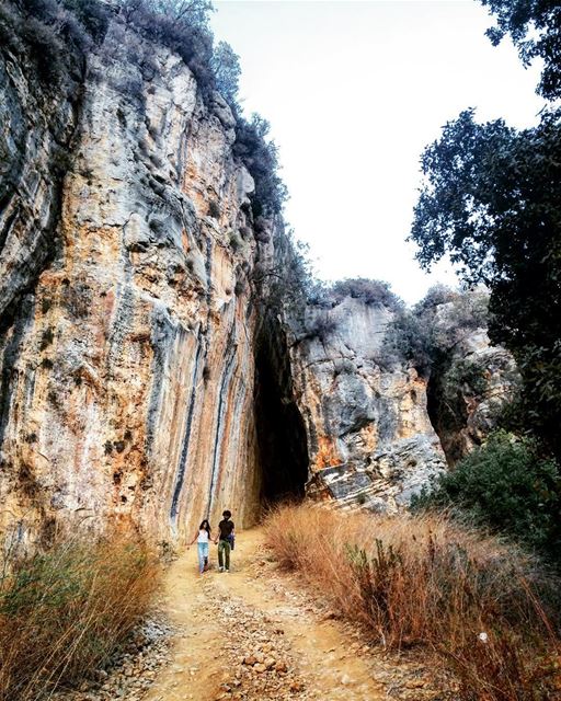 Nature-made tunnel.  (Kfarmatta)