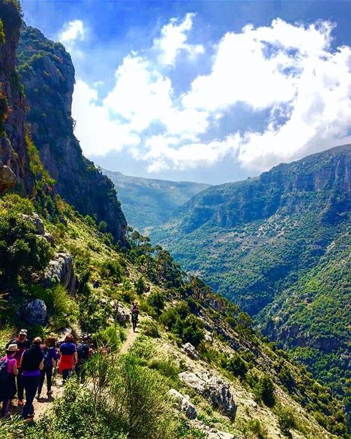 📷🇱🇧⛰🌿🍃🌿🍃⛰ 🇱🇧📷 nature naturephotography history family trip... (Wadi Qannubin, Liban-Nord, Lebanon)
