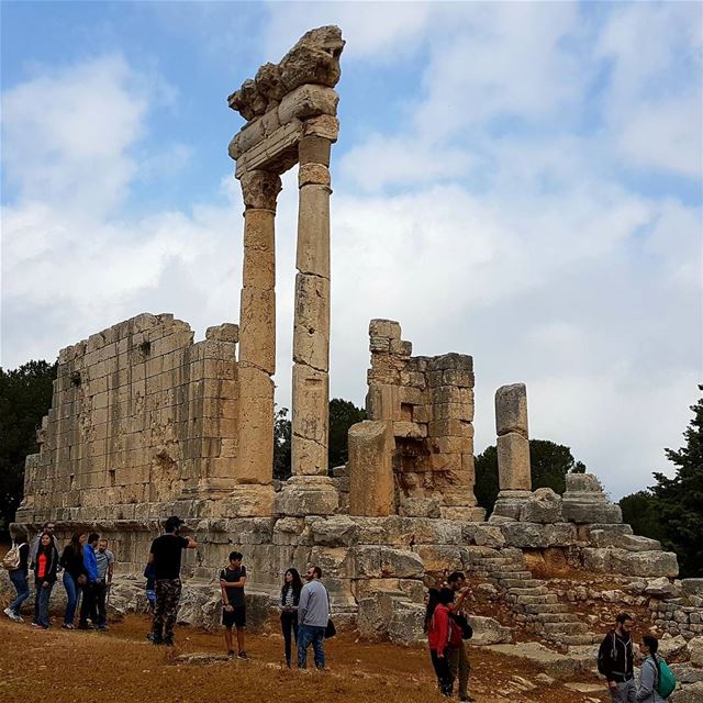 Never Stop Exploring 🏛 mountains  goodvibes  goodmorning livelovekoura ... (Aïn Aakrîne, Liban-Nord, Lebanon)
