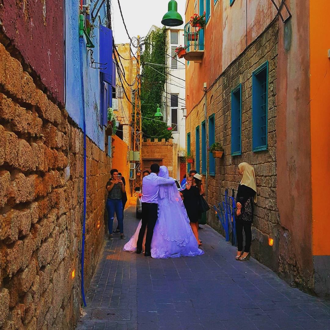 Newly married couple 💑 got  married in this  colourful city of Love❤ ... (Dar Alma)