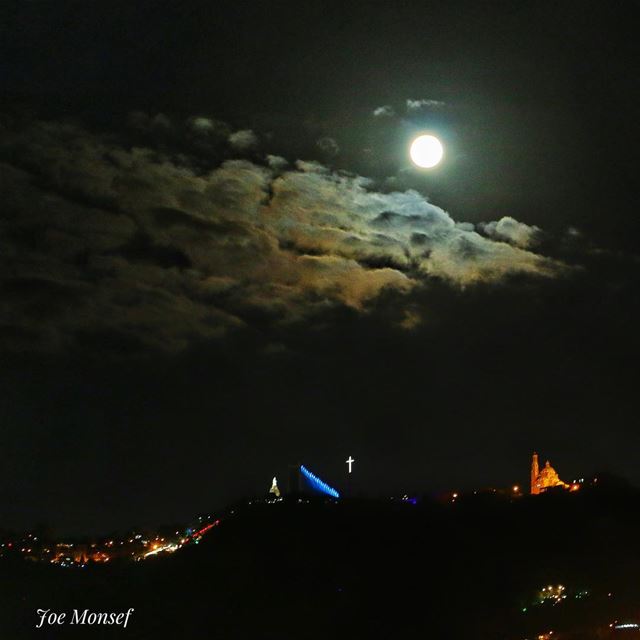  night  nightphotography  moon  moonlight  photography  harissa  lebanon ...