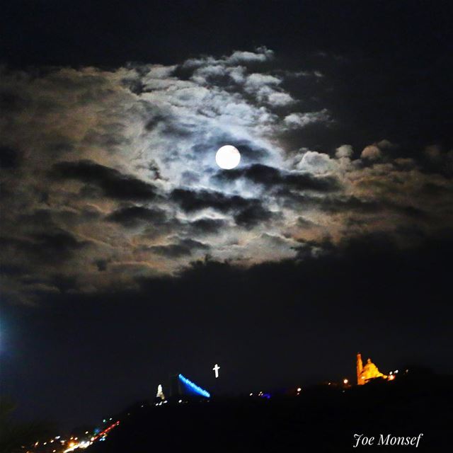  night  nightphotography  moon  moonlight  photography  harissa  lebanon ...