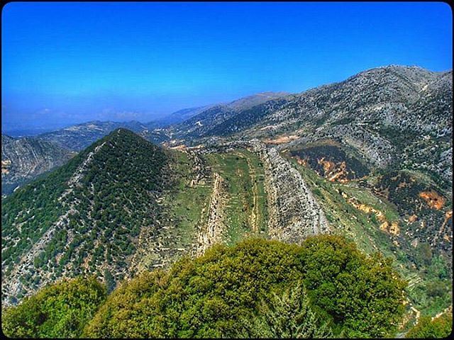  niha  chouf  mountlebanon  lebanon  nature  trees  green  mountains ... (Niha - Al Shouf)