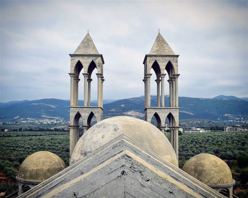  nikon  church  architecture  underconstruction  mountainfellas  clouds ... (Kfarzayna Zgharta)