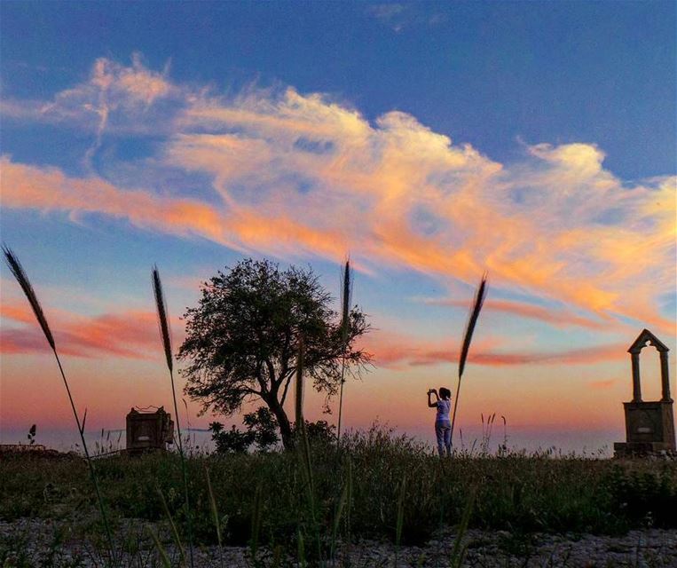  nikontop_  nikonworld  bns_sky  bns_sunset  naturelovers  unlimitedsunset... (Jabal Al Salib - Deir El Kamar)