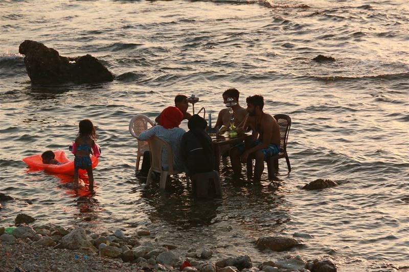 No matter how hot it is, there is a place to smoke hookah in Beirut!... (Beirut, Lebanon)