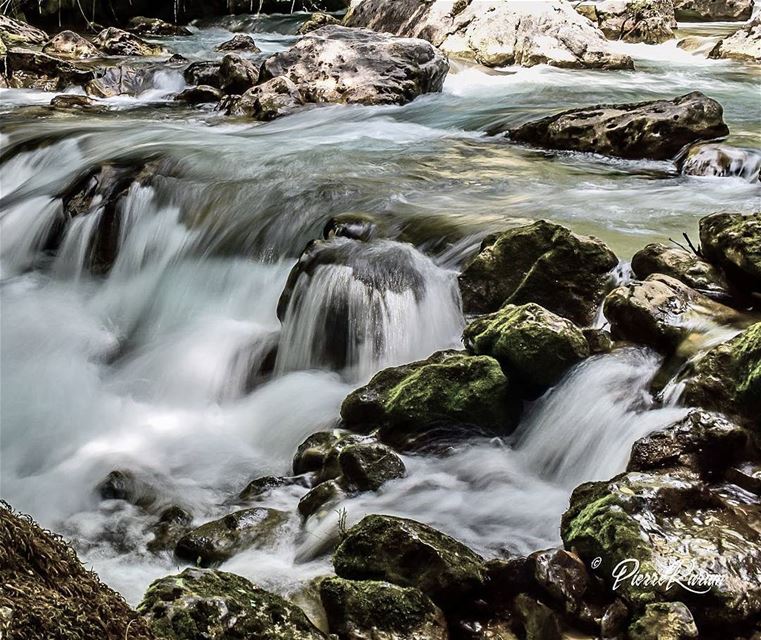 No  tripod No  problemI managed a  longexposure  shot 😊... water ...