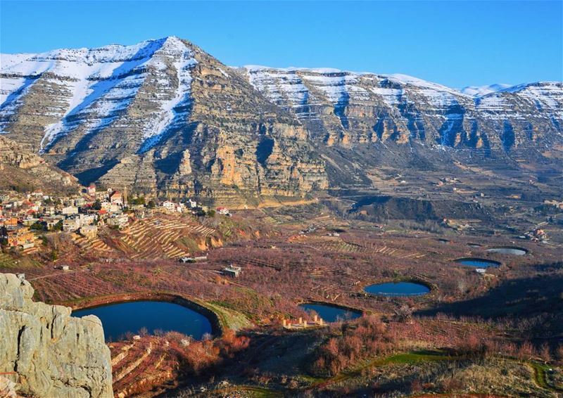 No winter Lasts forever🗻❄🌸..... hello spring mountains snow... (Akoura, Mont-Liban, Lebanon)