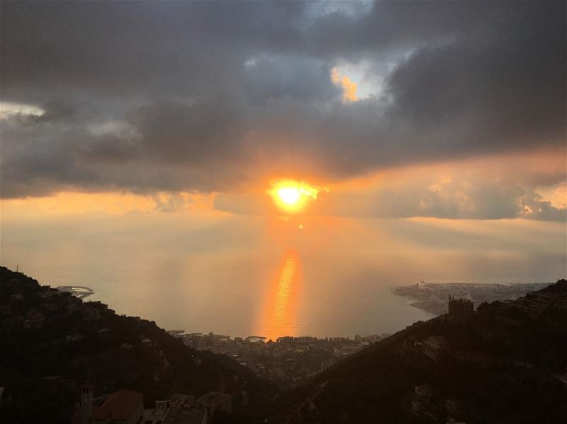  nofilter  mybalcony  sunset  view  mybalconyview  myplace  mountains  sea...