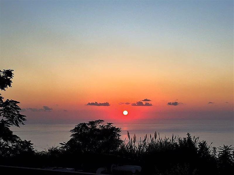  nofilter  sunset  harissa  lebanon  sunsetmania  sunset_stream ... (Harîssa, Mont-Liban, Lebanon)