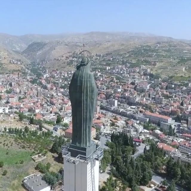 Nossa Senhora de Zahle para abençoar mais uma semana! Zahle é a maior... (Our Lady Of Zahle)