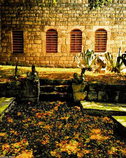  nostalgia  oldhouse  traditionalarchitecture  colors  garden ...