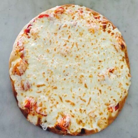 Nothing can fix your mood like pizza 🍕😋!! rashetsomsom  pizza ... (Rashet somsom - رشة سمسم)
