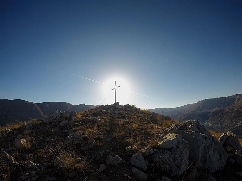 Nothing speaks more clearly of God's love than the cross of Jesus ❤️✞❤️  عي (Hadchît, Liban-Nord, Lebanon)