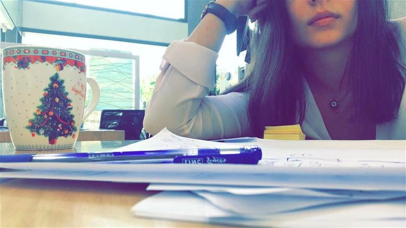 Numbers, charts and analysis in front of me, but Christmas is on my mind 🎄 (بيروت - لبنان)