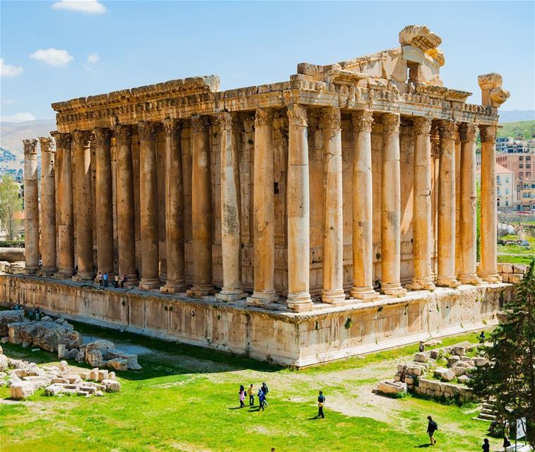 Não há dúvida: Baalbeck é espetacular vista de qualquer ângulo! 🇱🇧 There' (Baalbeck, Béqaa, Lebanon)