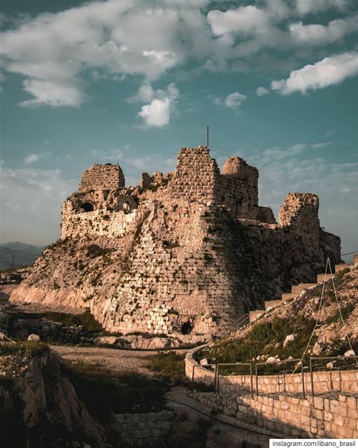 🇱🇧🇧🇷 O Castelo de Beaufort é uma fortaleza dos cruzados na região sul... (Beaufort Castle, Lebanon)